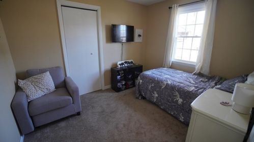 16 Sunrise Ter, Springfield MA 01119-2539 exterior