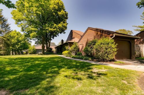 31 Giggleswick Way, Edison, NJ 08820-1036