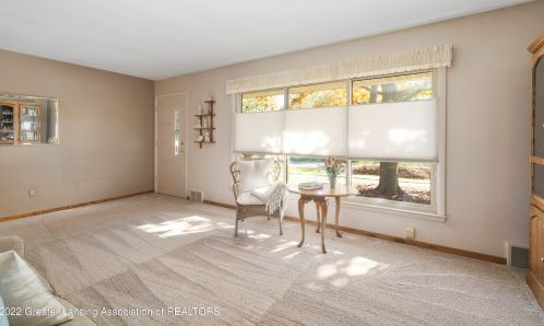 1889 Linden St, East Lansing MI 48823-4313 exterior