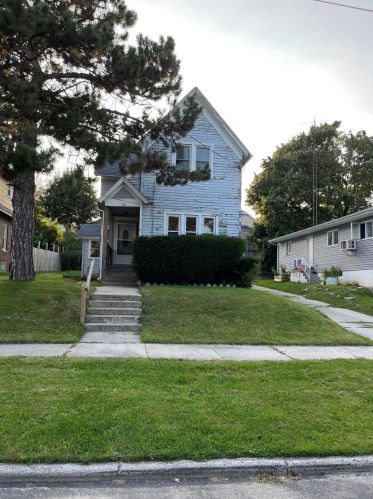 722 22 St, Manitowoc WI 54220-4405 exterior