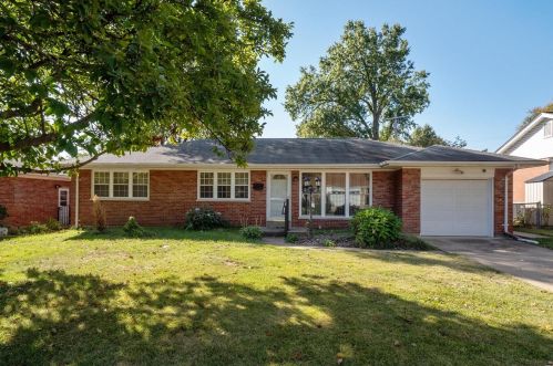 6110 Savio Dr, Saint Louis MO 63123-2761 exterior