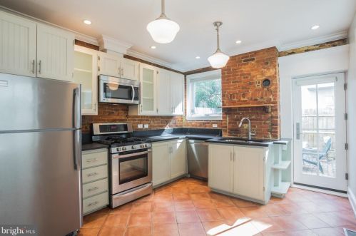 1928 Catharine St, Philadelphia PA  19146-1810 exterior