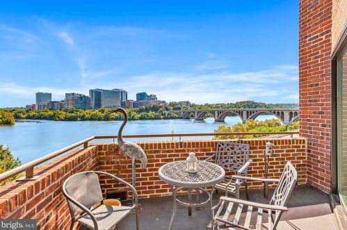 1015 33rd St, Washington DC  20007-3520 exterior