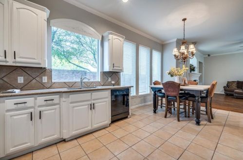 48 Emerald Pond Dr, Frisco TX 75034-8587 exterior