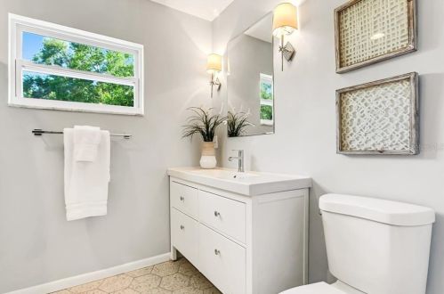 5008 9th St, Tampa FL 33604-3115 exterior