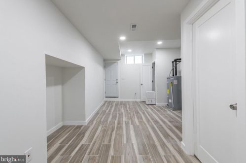 106 Ellsworth St, Philadelphia PA  19147-5408 exterior