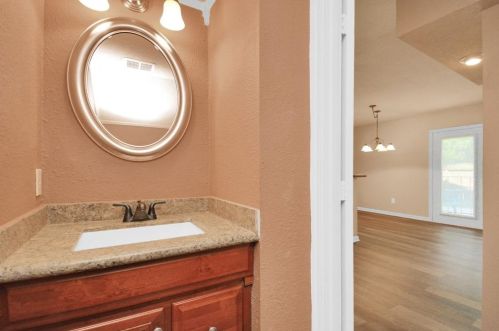 3202 Vlg Park Dr, Humble TX 77339-1919 exterior