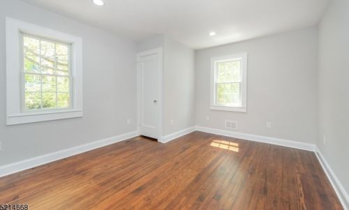 18 Kensington Ter, Maplewood NJ  07040-1323 exterior