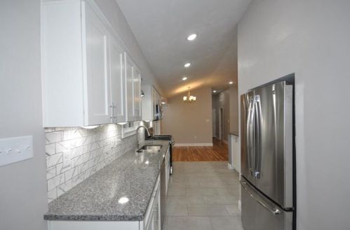 2215 Country Club Dr, Pittsburgh PA  15241-2333 exterior