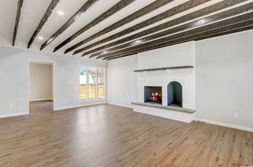 14 Gannet Dr, Commack NY 11725-4903 exterior