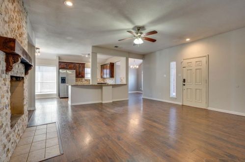 10861 Castle Dr, Frisco TX 75035-6791 exterior