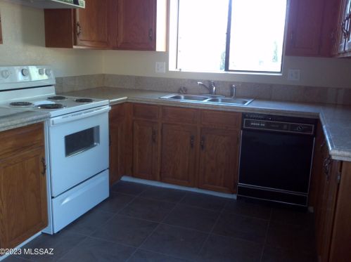 8980 Chauncey St, Tucson AZ  85715-5565 exterior