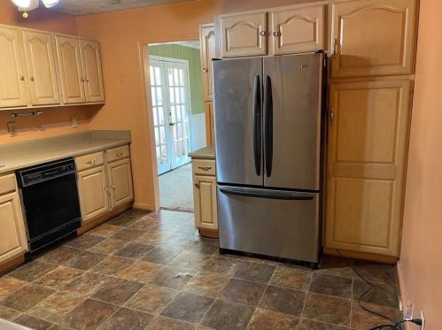 1438 Smithson Dr, Lithonia GA 30058-6155 exterior