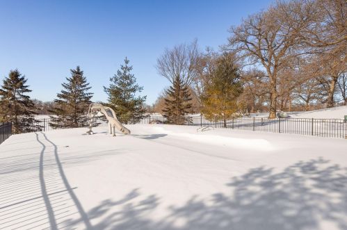 7625 Pioneer Crk Rd, Maple Plain MN 55359-9361 exterior