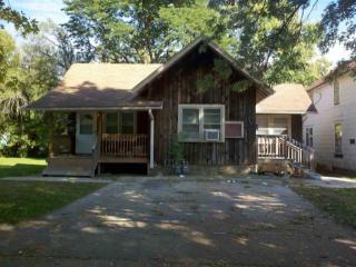 1304 Western Ave, Topeka KS  66608-2101 exterior