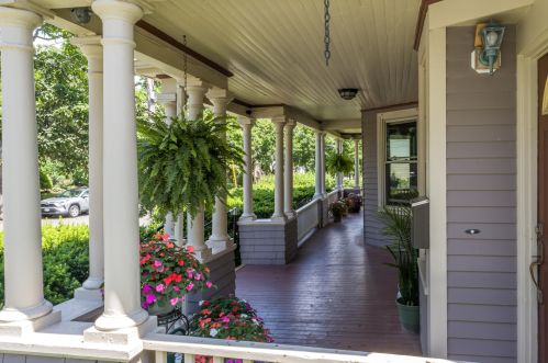 132 Pleasant Ave, Portland ME 04106-6226 exterior