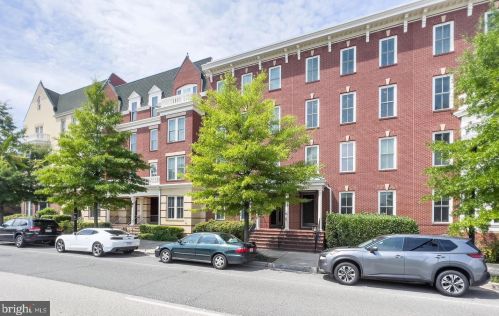 2410 Potomac Ave, Alexandria, VA 22301-1081