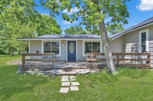 9803 Pne Pt Dr, Montgomery TX 77316-9148 exterior