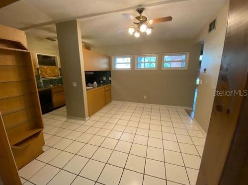 827 River Dr, Tampa FL  33617-7839 exterior