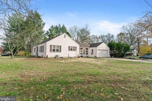 900 Hamilton St, Roebling, NJ 08554-1916