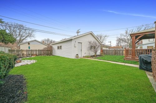 2908 9 Ave, Broadview IL 60153-1525 exterior