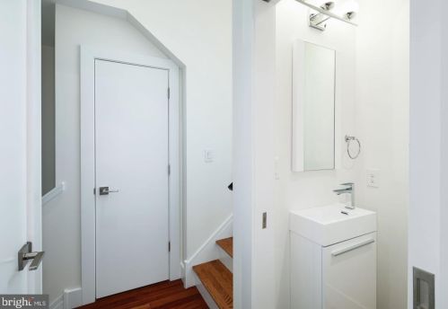 1304 20 St, Philadelphia PA 19140-5810 exterior