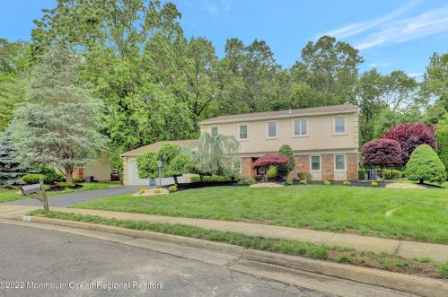 21 Georgian Bay Dr, Morganville, NJ 07751-1354