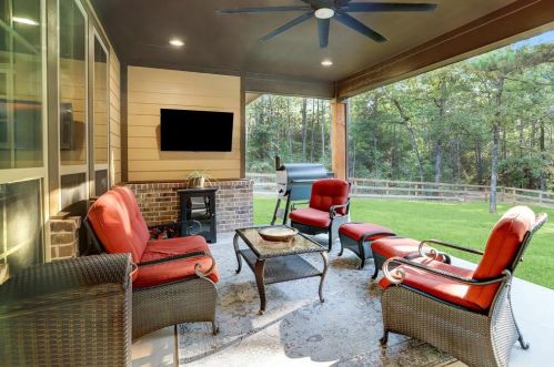 11416 Connie Ln, Montgomery TX 77316-5431 exterior