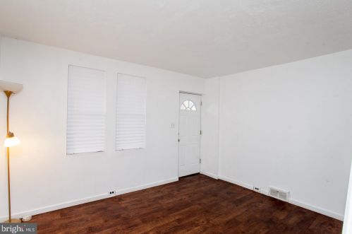 1407 Liberty St, Trenton NJ 08629-2214 exterior