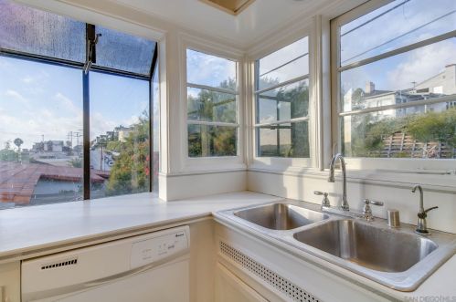 1917 California St, San Diego CA 92110-2113 exterior