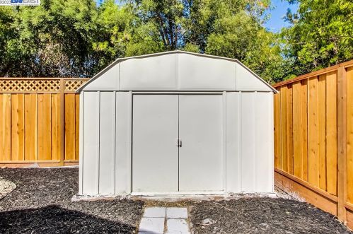 1946 6th St, Concord CA  94519-2216 exterior