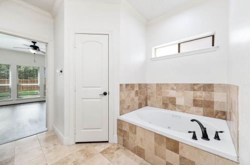 18909 Walden Frst Dr, Humble TX 77346-6008 exterior