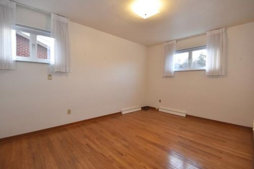 3951 Edge Rd, Pittsburgh PA 15227-3409 exterior