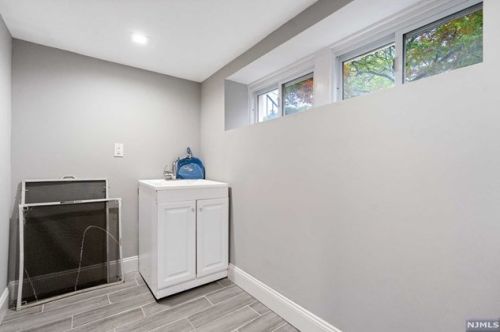 72 Hughes St, Maplewood NJ  07040-3304 exterior