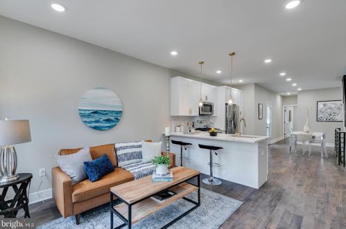 1013 24th St, Philadelphia PA  19146-2543 exterior