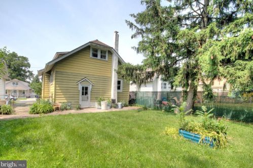 22 4 Ave, Runnemede NJ 08078-1302 exterior