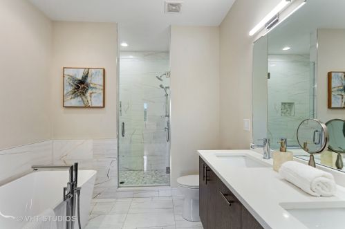 4331 Vernon Ave, Chicago IL 60653-3406 exterior