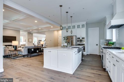 1978 Kirby Rd, Mc Lean VA 22101-5326 exterior