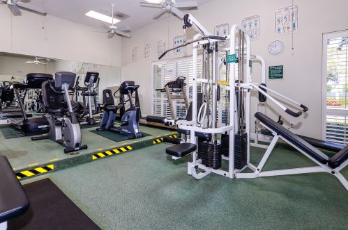 325 Tuscany Ct, Fort Pierce FL 34986-1731 exterior