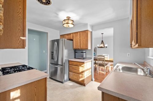 960 Whitley Dr, Pittsburgh PA 15237-5942 exterior