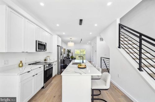 2523 Elvans Rd, Washington DC 20020-3505 exterior