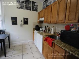 14 Euston St, Brookline MA  02446-4016 exterior