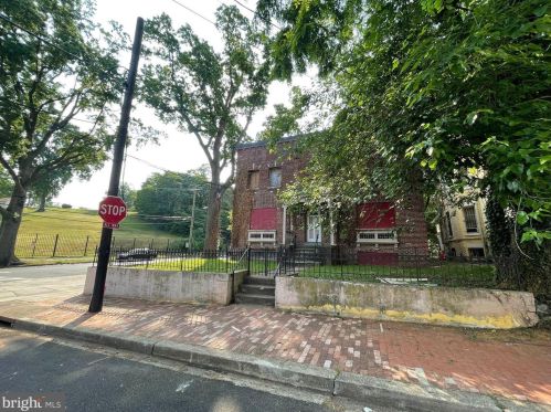 2256 High St, Washington, DC 20020-4966