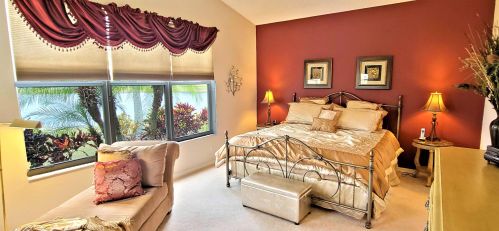 9256 Cove Point Cir, Boynton Beach FL 33472-2766 exterior