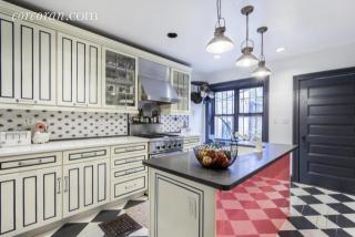 577 Carlton Ave, Brooklyn NY  11238-3431 exterior