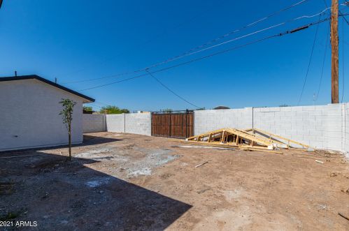 5006 35th Dr, Phoenix AZ  85041-2622 exterior