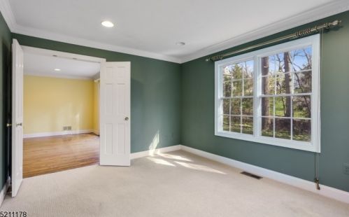 13 Chadwell Pl, Morristown NJ 07960-6945 exterior