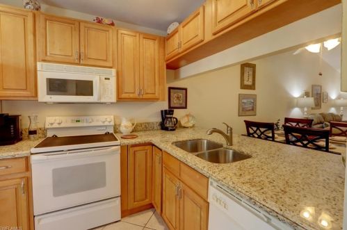 1885 Courtyard Way, Naples FL  34112-5332 exterior