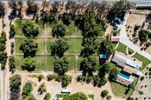 36400 Glenoaks Rd, Temecula, CA 92592-8517