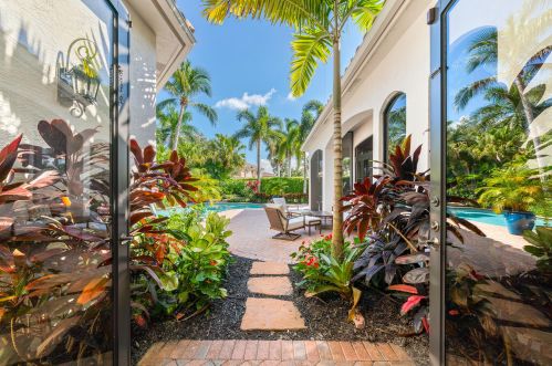 17830 Monte Vista Dr, Boca Raton FL  33496-1054 exterior